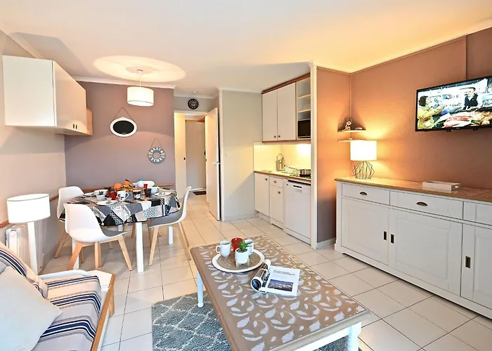 Apartment Le Belvedere - R8 327 By Interhome Saint-Raphaël