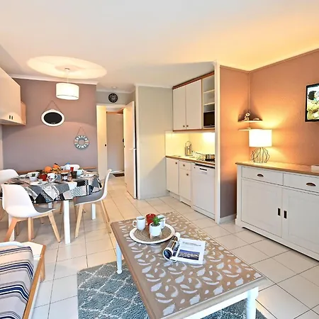 شقة Le Belvedere - R8 327 By Interhome Saint-Raphaël